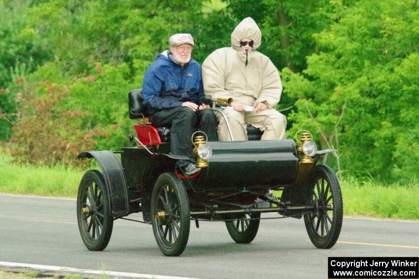 Gil Fitzhugh's 1904 Oldsmobile