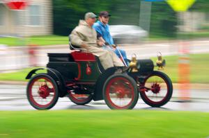 Ron Walkinshaw's 1905 Oldsmobile