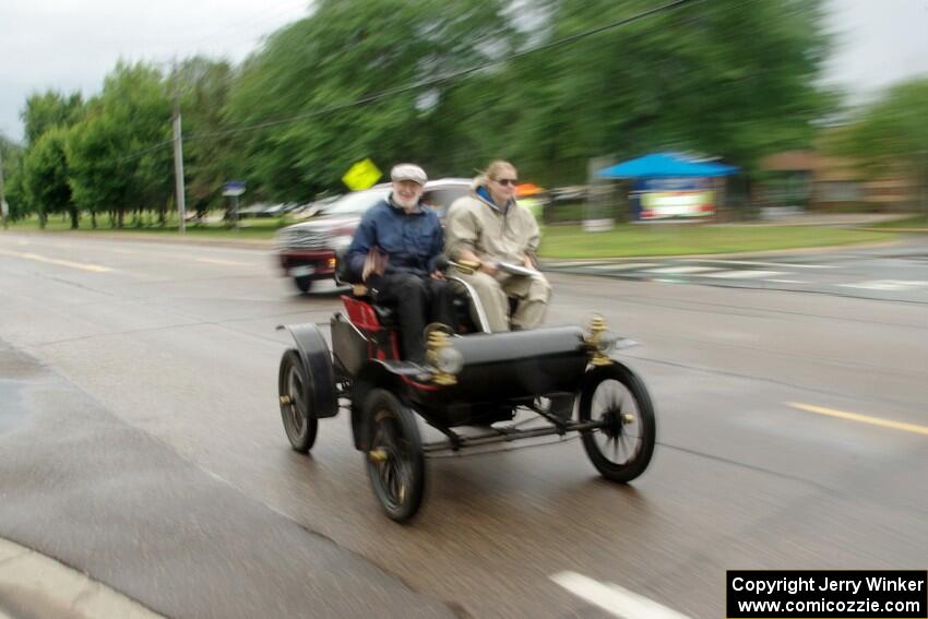 Gil Fitzhugh's 1904 Oldsmobile