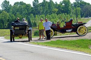 Gil Fitzhugh's 1907 Stanley Steamer checks on Gene Grengs' 1910 Stanley Steamer