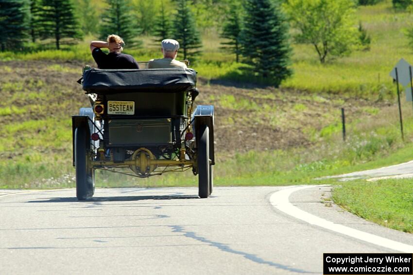 Gil Fitzhugh's 1907 Stanley Steamer