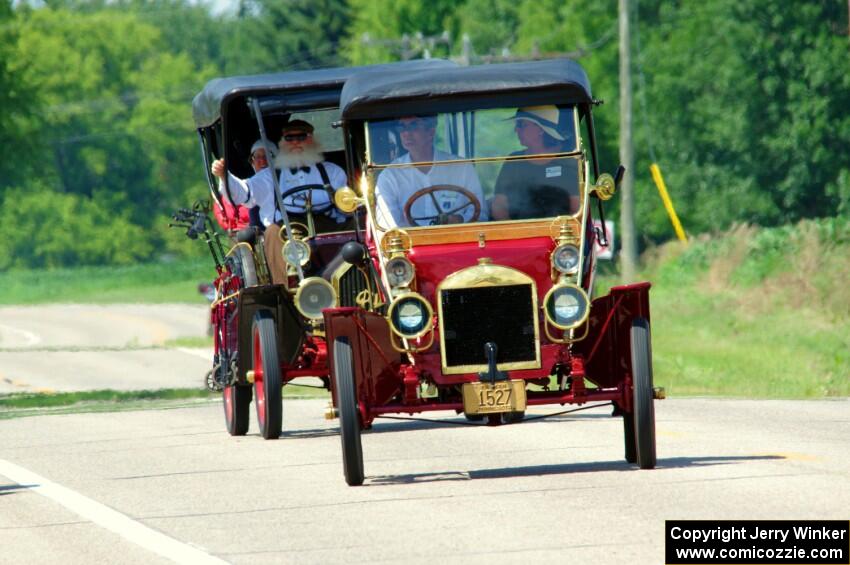 Todd Asche's 1910 Maxwell and Steven Williams' 1908 Buick