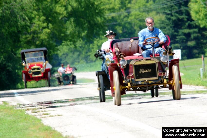 Bruce van Sloun's 1904 Autocar Type VIII and Gregg Lange's 1907 Ford