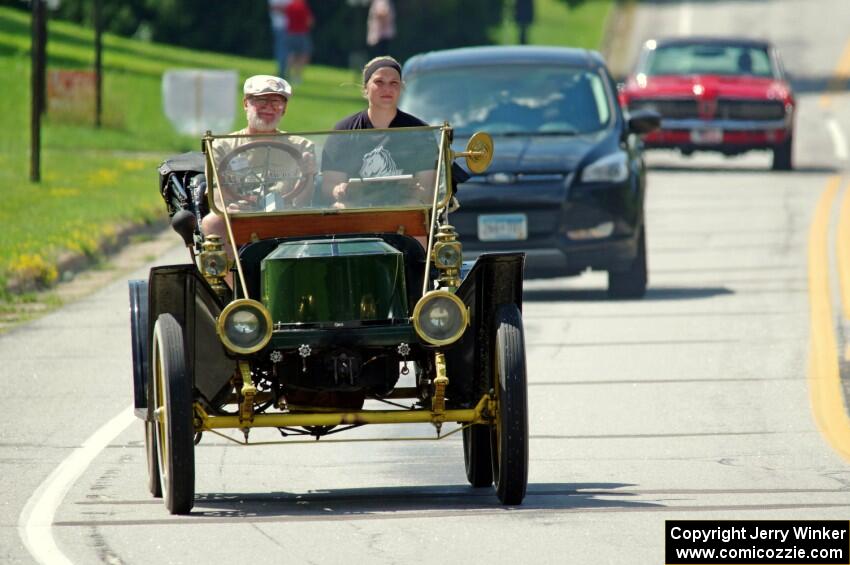 Gil Fitzhugh's 1907 Stanley Steamer