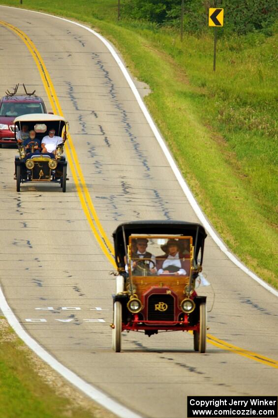 Dave Grose's 1909 REO and Dean Yoder's 1906 Ford Model K