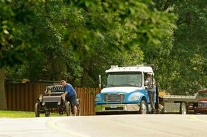 Tim Kelly's 1904 Ford pulls off the road.