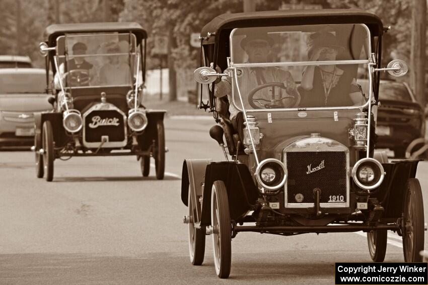 Jim Laumeyer's 1910 Maxwell and John Pole's 1910 Buick