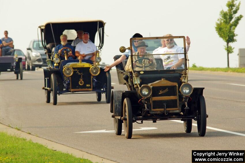 Bob Long's 1908 Maxwell and Dean Yoder's 1906 Ford Model K