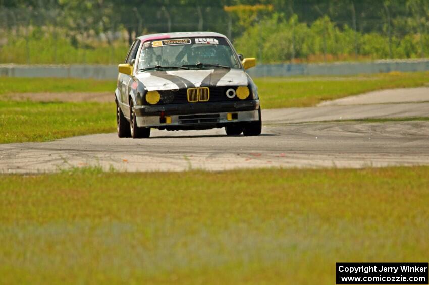 Junk in the Trunk BMW 325i