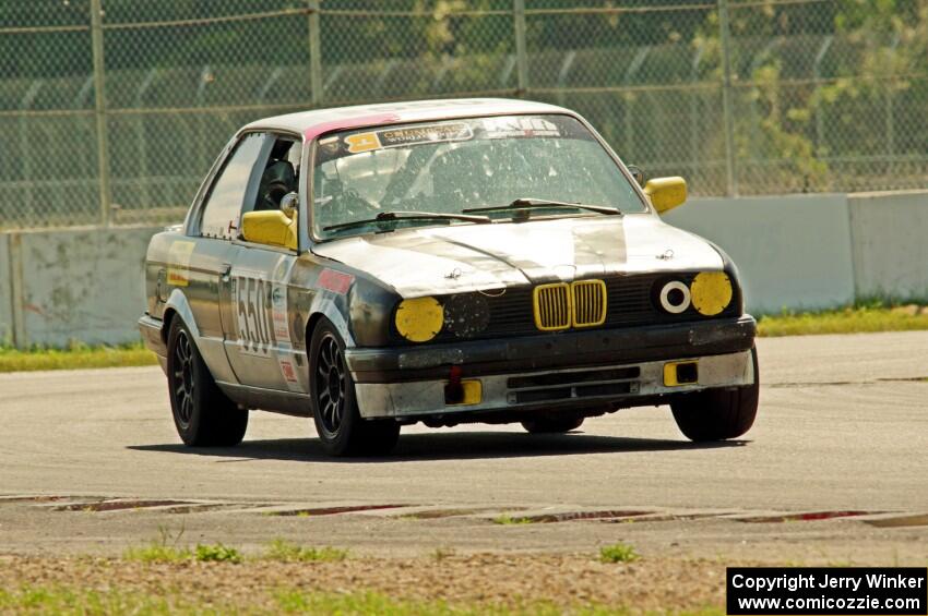 Junk in the Trunk BMW 325i
