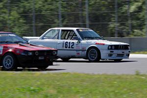 Dead Pedal Racing Maserati Biturbo passes Alt Deutsche Autowerks BMW 325e