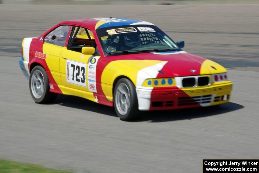 Dirty Side Down Racing BMW 325i