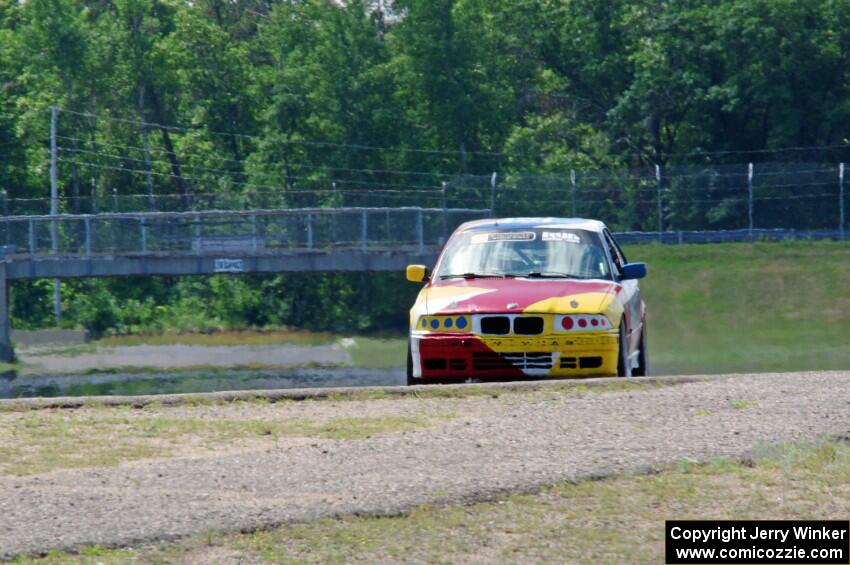 Dirty Side Down Racing BMW 325i