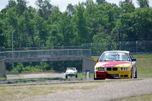 Dirty Side Down Racing BMW 325i