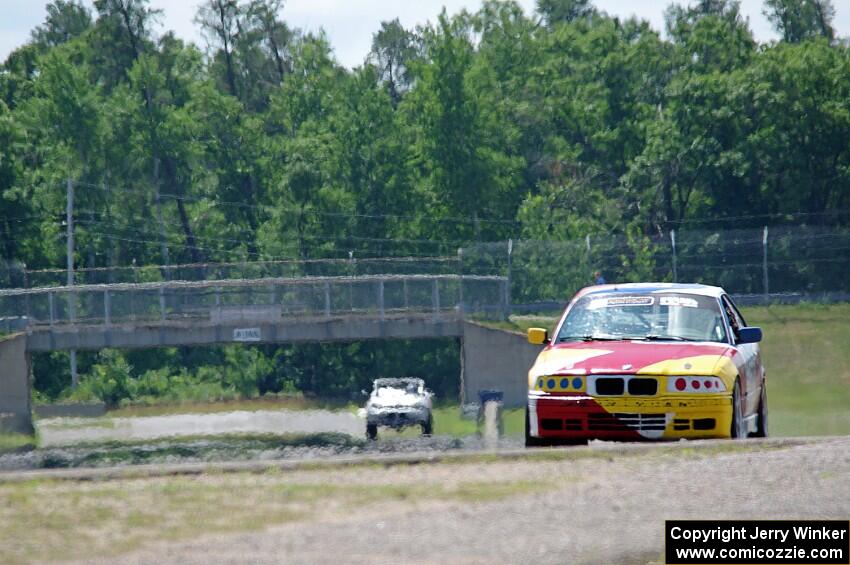 Dirty Side Down Racing BMW 325i