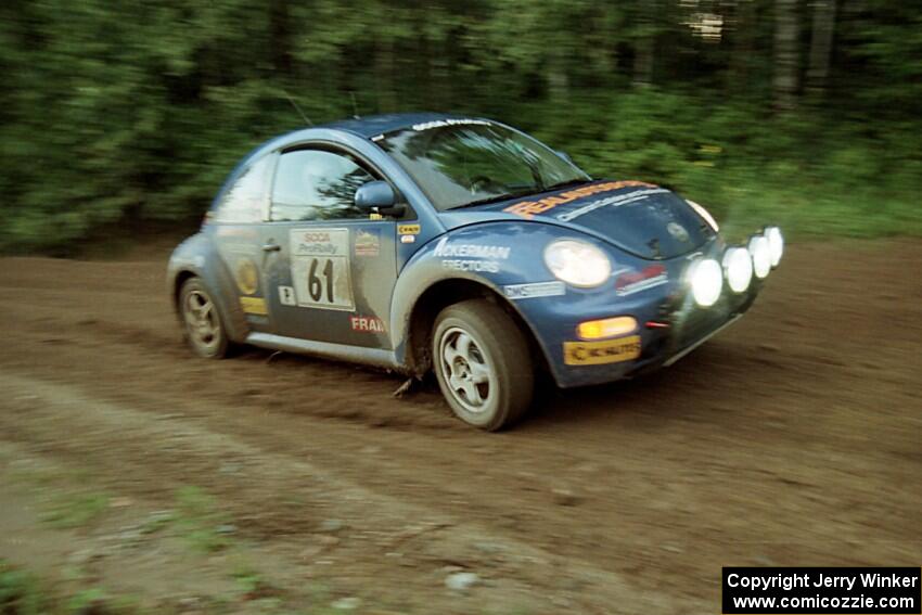 Mike Halley / Ole Holter VW New Beetle comes into a 90-right on SS2 (Stump Lake).
