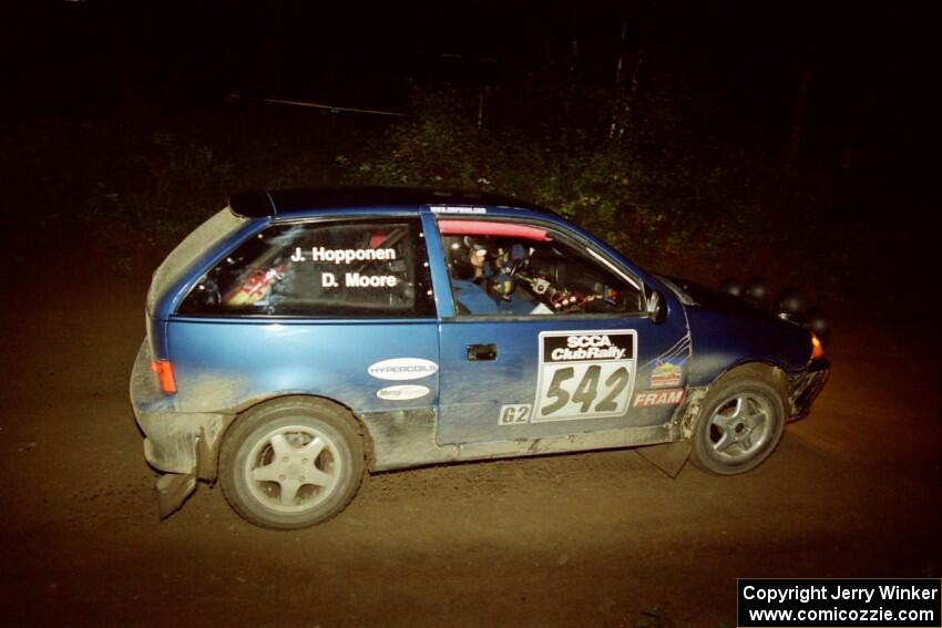 Dan Moore / John Hopponen Suzuki Swift GTi on SS2 (Stump Lake).