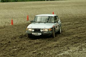 Richard Miller / Juanita Miller SAAB 900T slops through the mud on SS7 (Speedway Shenanigans).