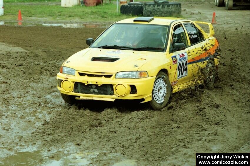 John Drislane / Declan Hegarty Mitsubishi Lancer Evo IV slops through the mud on SS7 (Speedway Shenanigans).