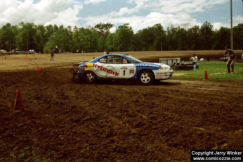 Paul Choiniere / Jeff Becker Hyundai Tiburon on SS7 (Speedway Shenanigans).