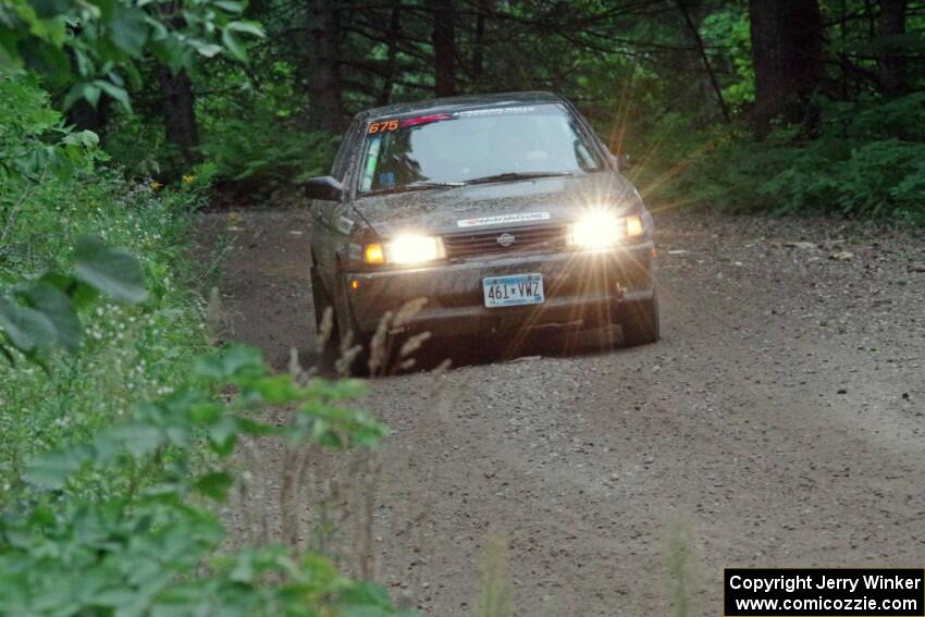 Jerry Rengo / Greg Hanka Nissan Sentra SE-R at a sharp left on SS6, Steamboat II.