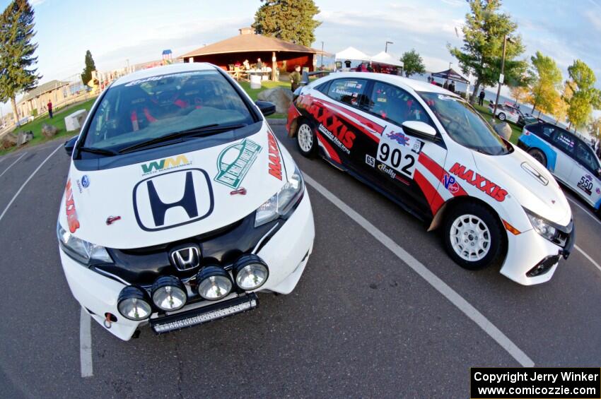 Daniel McCarron / Matthew Blake Honda Fit and James Robinson / John Sharps Honda Civic at parc expose in L'Anse.