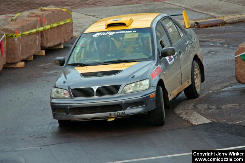 Mike Erickson / Jake Good Mitsubishi Lancer on SS15 (Lakeshore Drive).