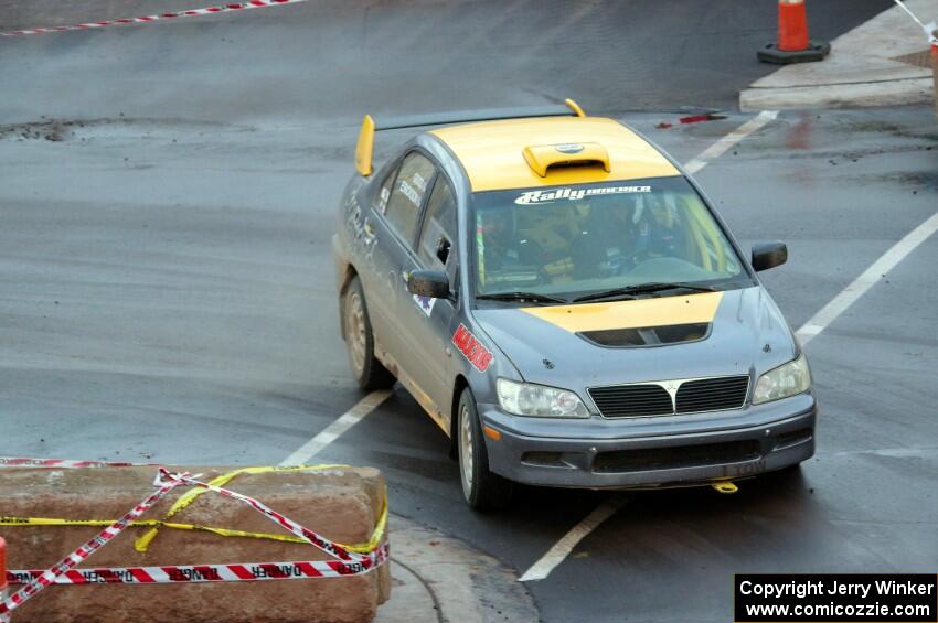 Mike Erickson / Jake Good Mitsubishi Lancer on SS15 (Lakeshore Drive).