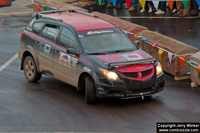 Doug Gekiere / Matt Hoffman Pontiac Vibe GT on SS15 (Lakeshore Drive).