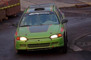 Matt Peterson / Lori Clute Honda Civic on SS15 (Lakeshore Drive).