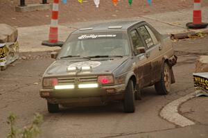 Cory Grant / Kevin Forde VW Jetta on SS15 (Lakeshore Drive).