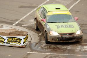 Billy Mann / Mary Warren Honda Civic on SS15 (Lakeshore Drive).