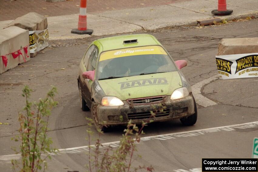 Billy Mann / Mary Warren Honda Civic on SS15 (Lakeshore Drive).