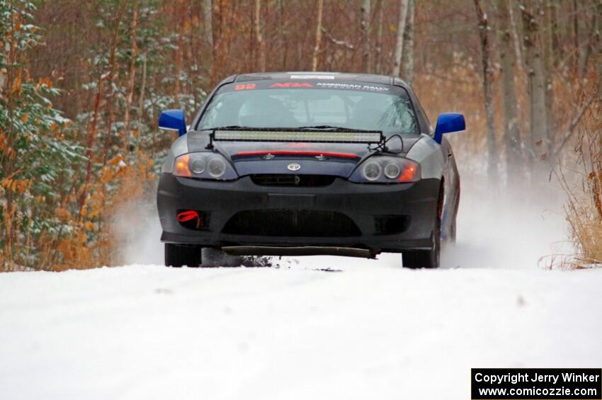 Paul Johansen / Susi Little Hyundai Tiburon on SS1.