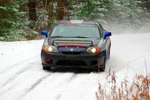 Paul Johansen / Susi Little Hyundai Tiburon on SS2.