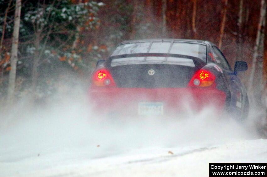 Paul Johansen / Susi Little Hyundai Tiburon on SS2.