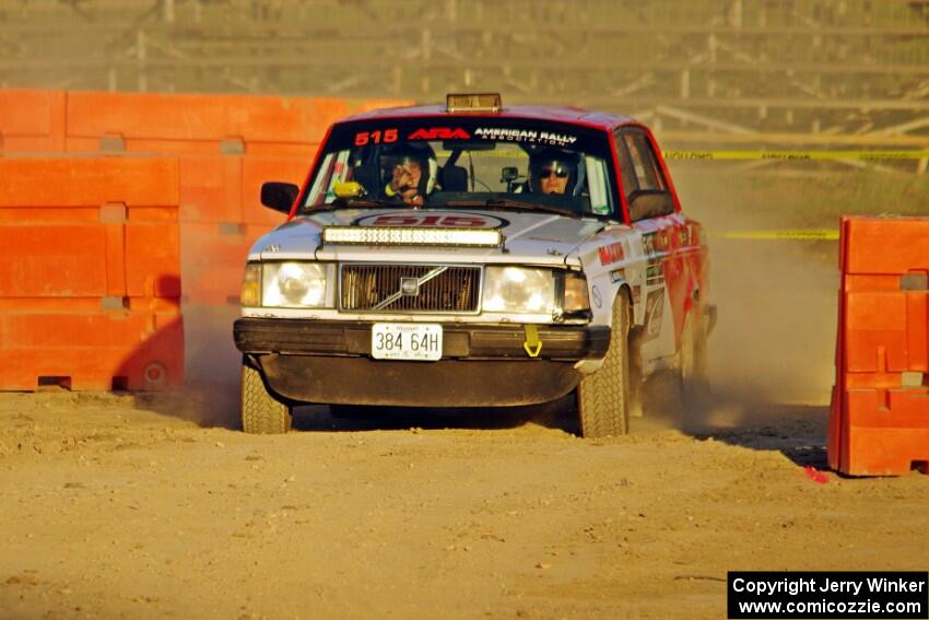 Justin Mason / Cameron Case Volvo 240 on SS1.