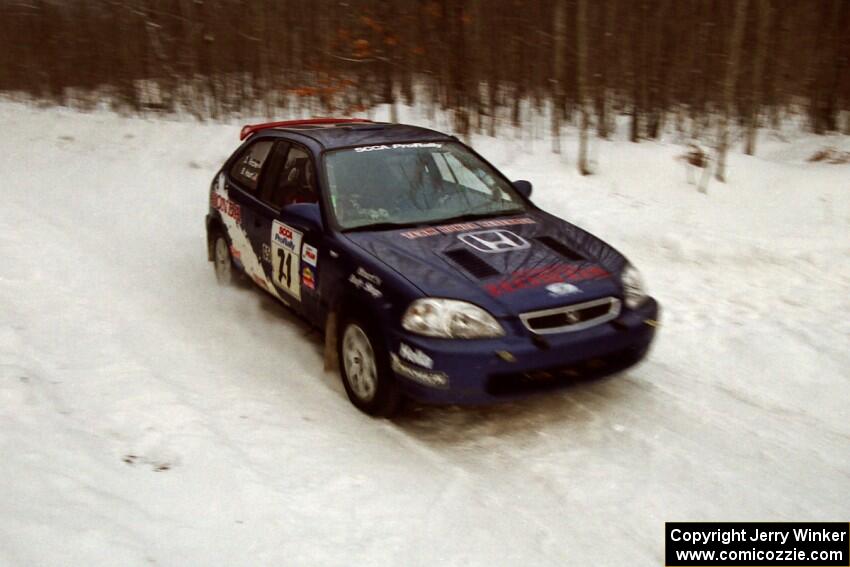 Bryan Hourt / Drew Ritchie Honda Civic at speed on SS1, Hardwood Hills Rd.