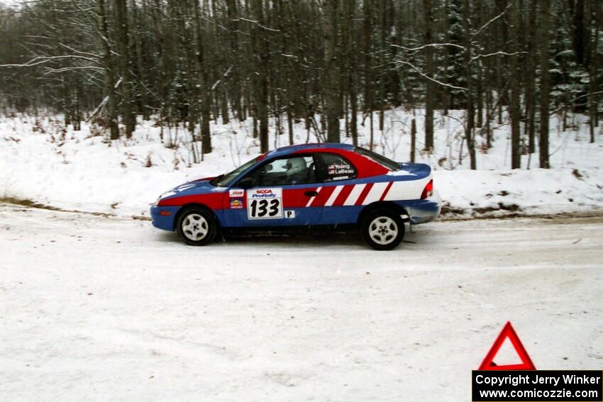 Tom Young / Jim LeBeau Dodge Neon ACR at a sharp corner on SS1, Hardwood Hills Rd.