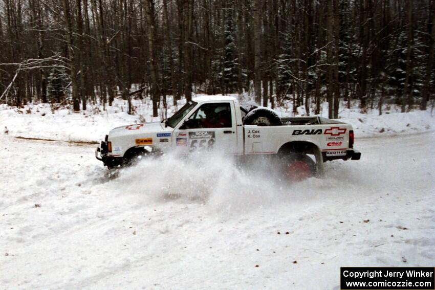 Jim Cox / Kaari Cox Chevy S-10 goes off into a bank on SS1, Hardwood Hills Rd.