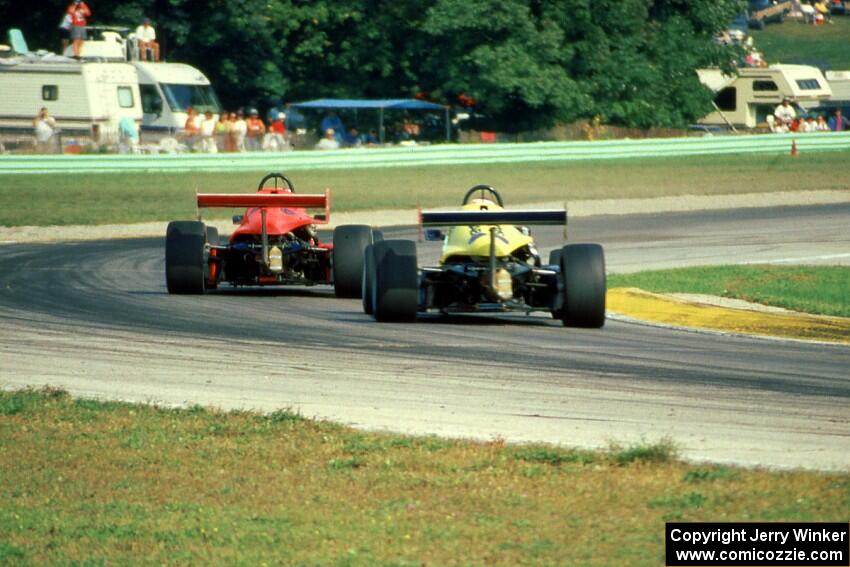 Jaki Scheckter and Diego Guzman, both in Mondiale Formula SAABs.