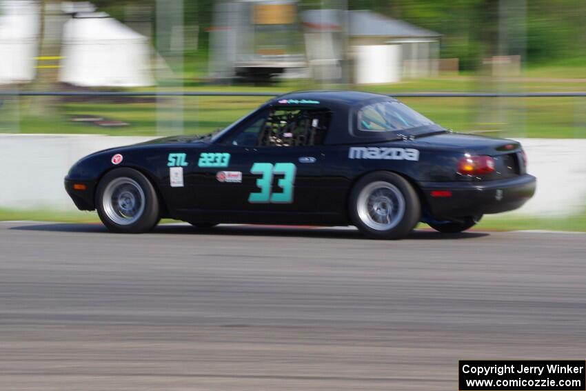 Cody Lindman's STL Mazda Miata