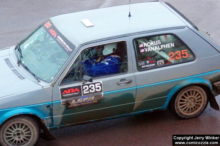 Mark Rokus / Mike Van Alphen VW GTI on SS15, Lakeshore Drive.