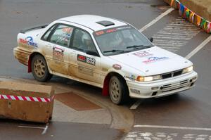 Pete Rizzo / Rebecca Ruston Mitsubishi Galant VR-4 on SS15, Lakeshore Drive.