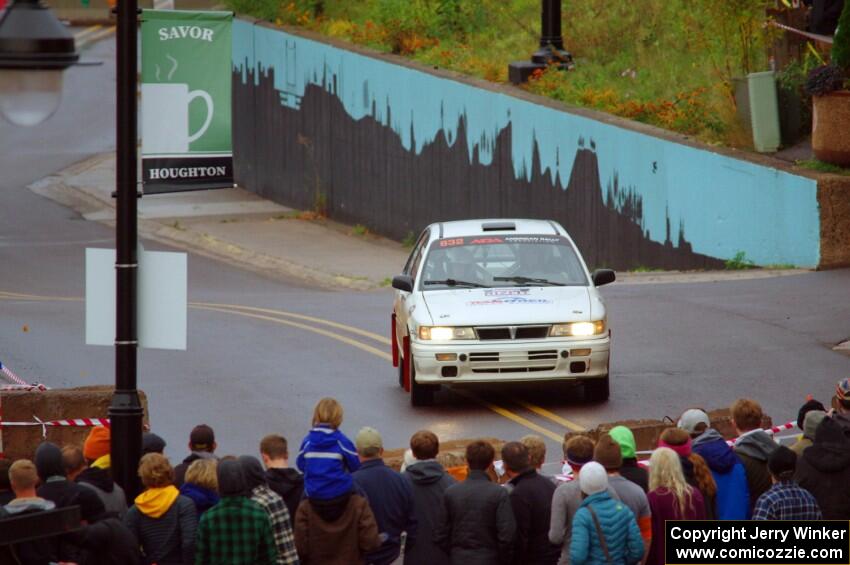 Pete Rizzo / Rebecca Ruston Mitsubishi Galant VR-4 on SS15, Lakeshore Drive.