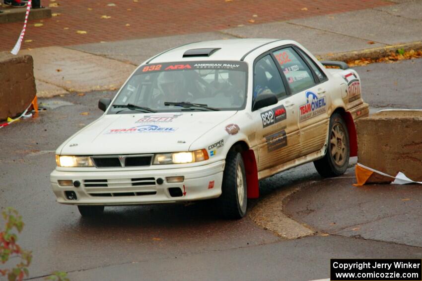 Pete Rizzo / Rebecca Ruston Mitsubishi Galant VR-4 on SS15, Lakeshore Drive.