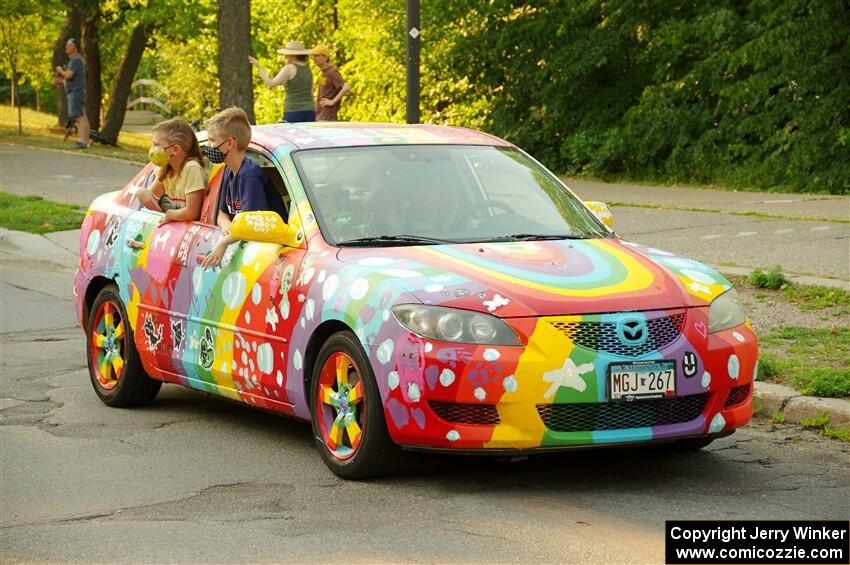 ArtCar 19 - Mazda 3 Sedan