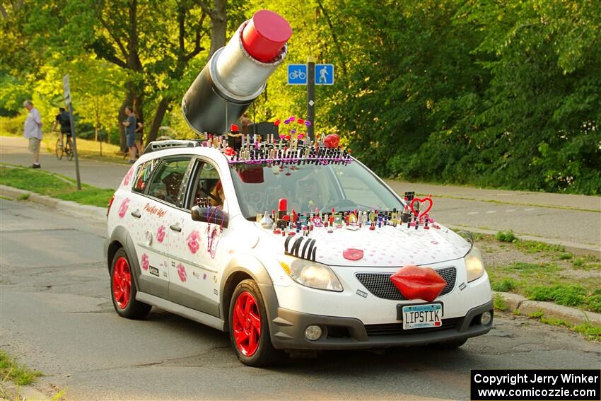ArtCar 22 - Pontiac Vibe