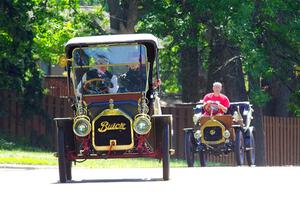 John Pole's 1910 Buick and Webster Peterson's 1911 Le Zèbre