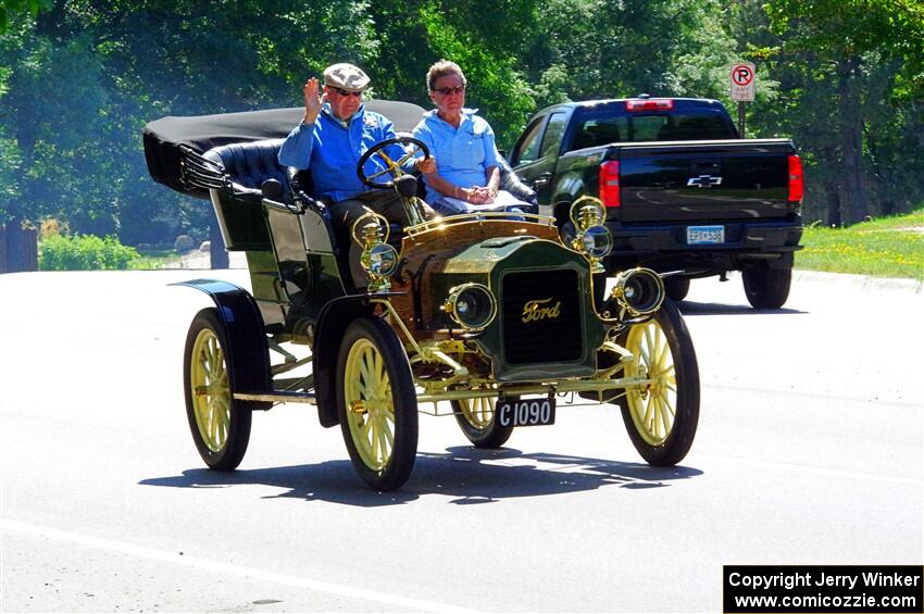 Carlton Pate's 1905 Ford Model F